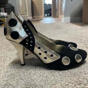 Lola Ramona Women’s Heels Black & Gold Size 5.5